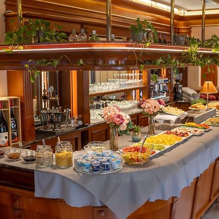 Hotel Villa Venezia Grado Bagian luar foto