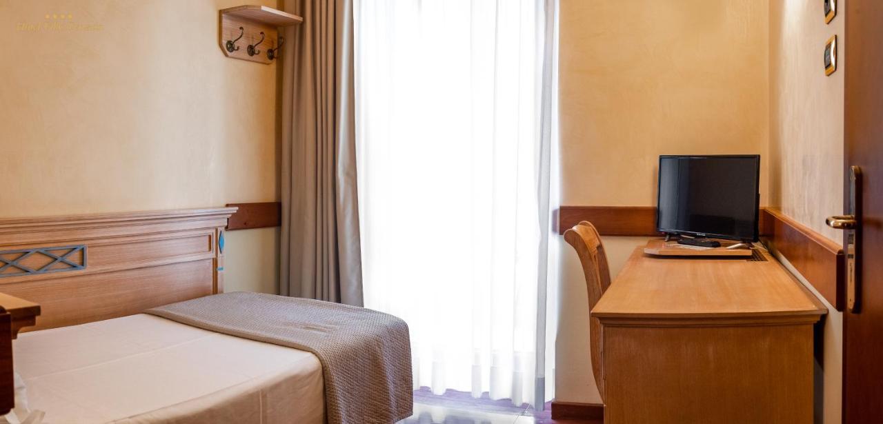 Hotel Villa Venezia Grado Bagian luar foto