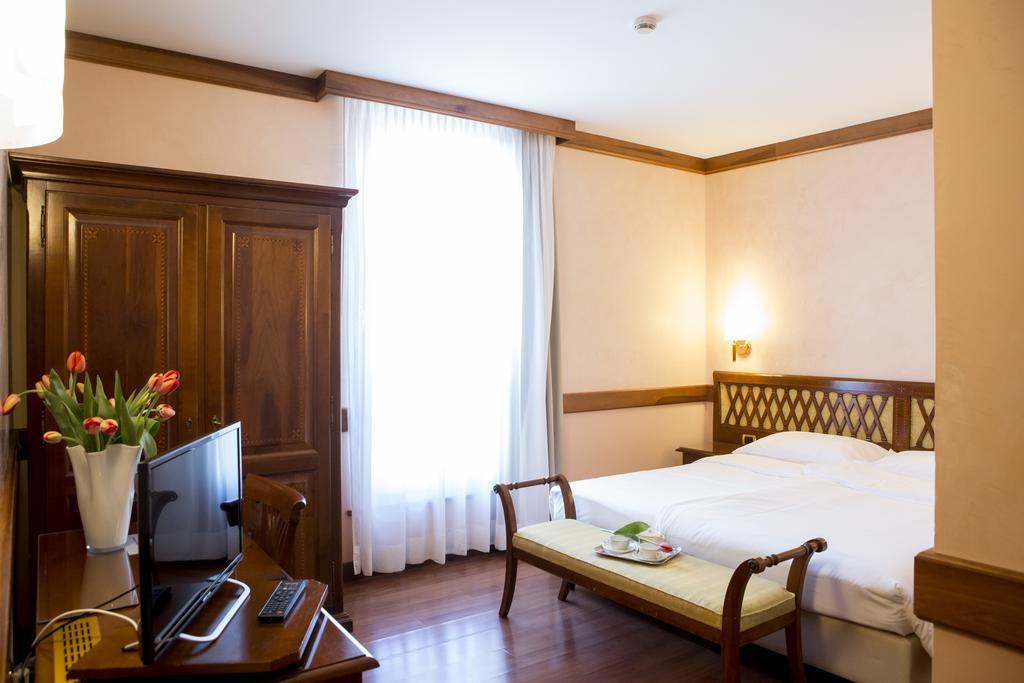 Hotel Villa Venezia Grado Bagian luar foto